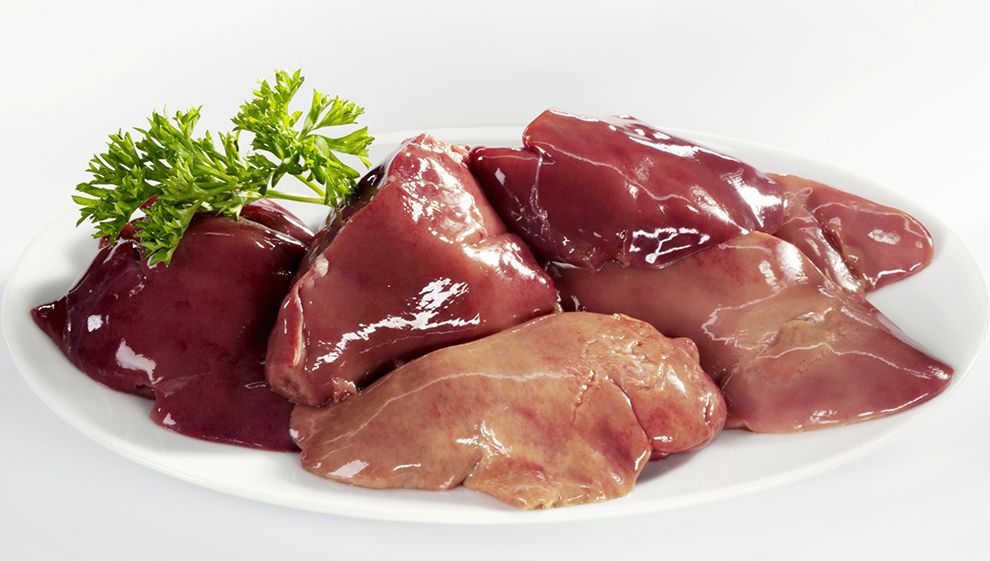 Assiette de foies de volaille préparés