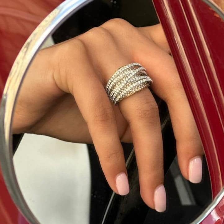 Bague de fiançailles or blanc et jaune avec diamants