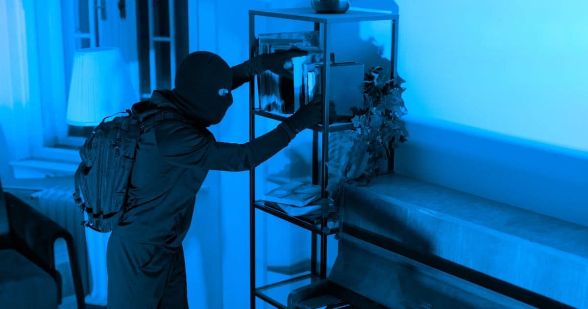Démarche à la police