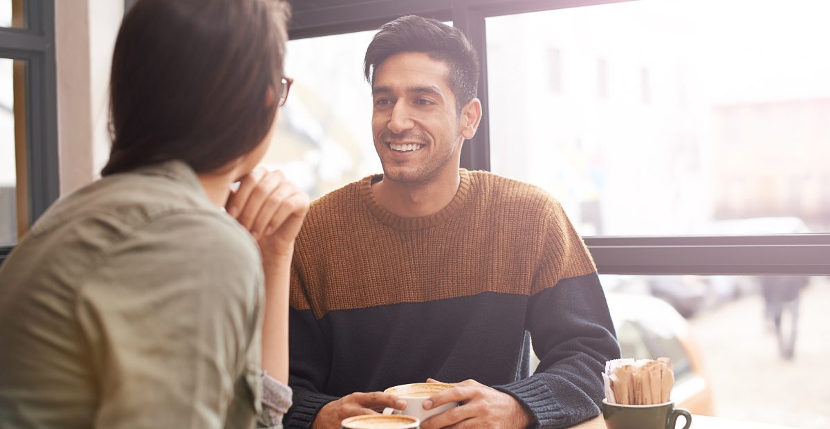 Illustration d'une personne réfléchissant à ses relations sociales