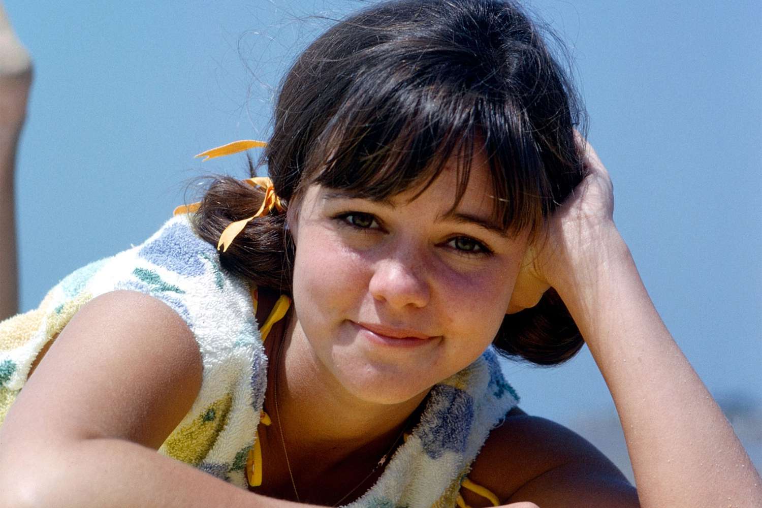Sally Field jeune dans la série Gidget