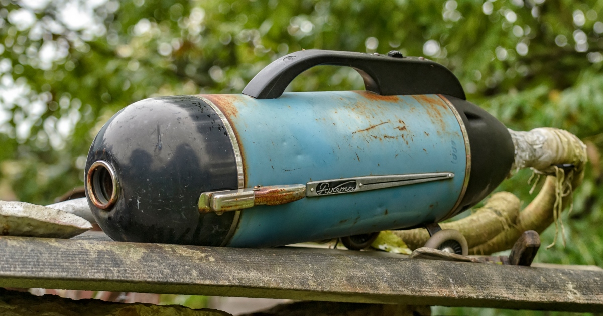 Premiers modèles d'aspirateurs vintage