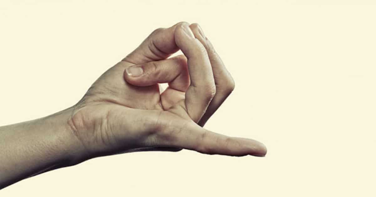 Illustration d'une personne pratiquant un mudra