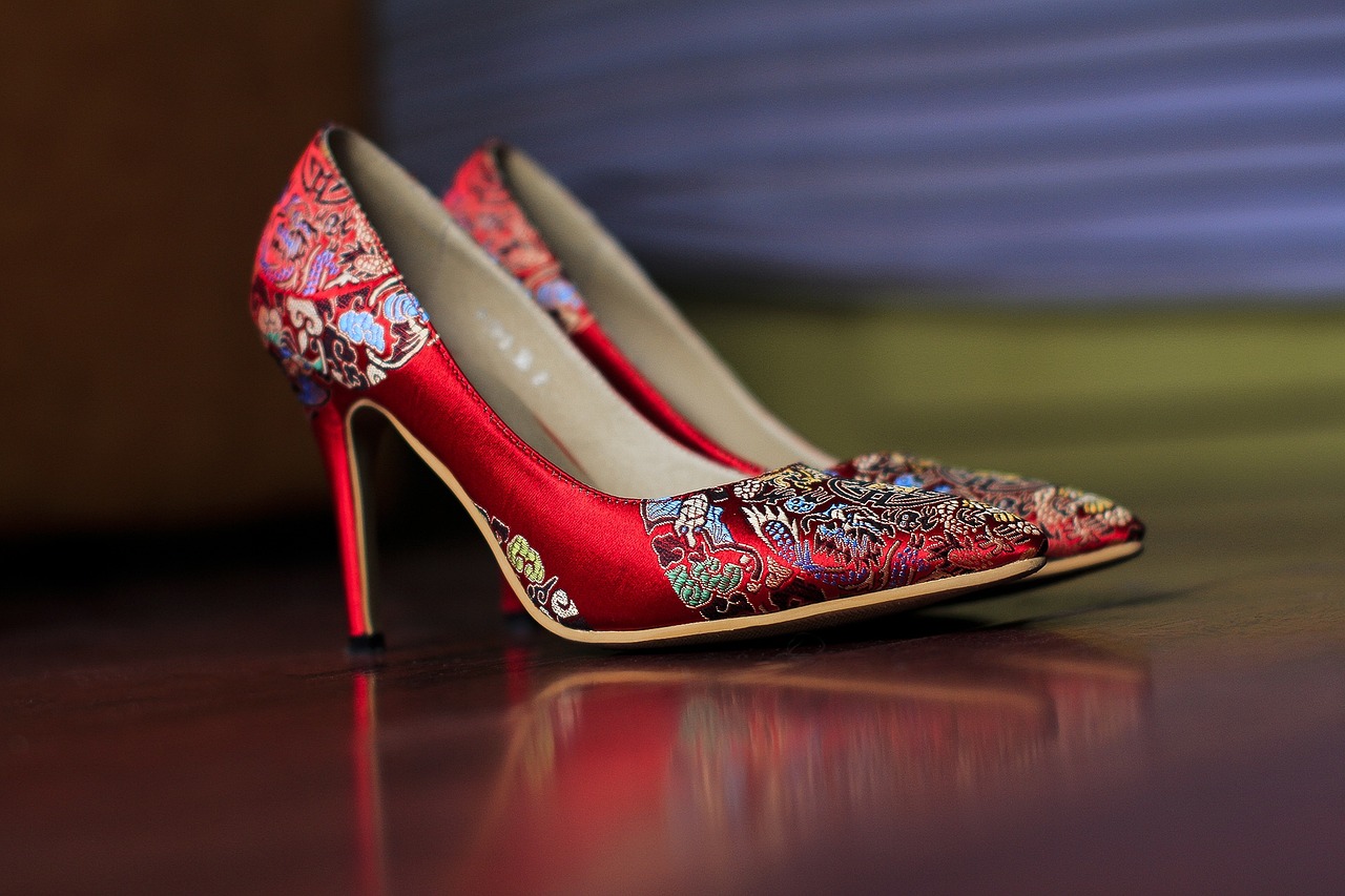 Femme moderne en talons