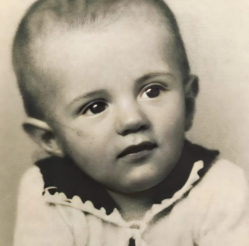Photo d'enfance en noir et blanc