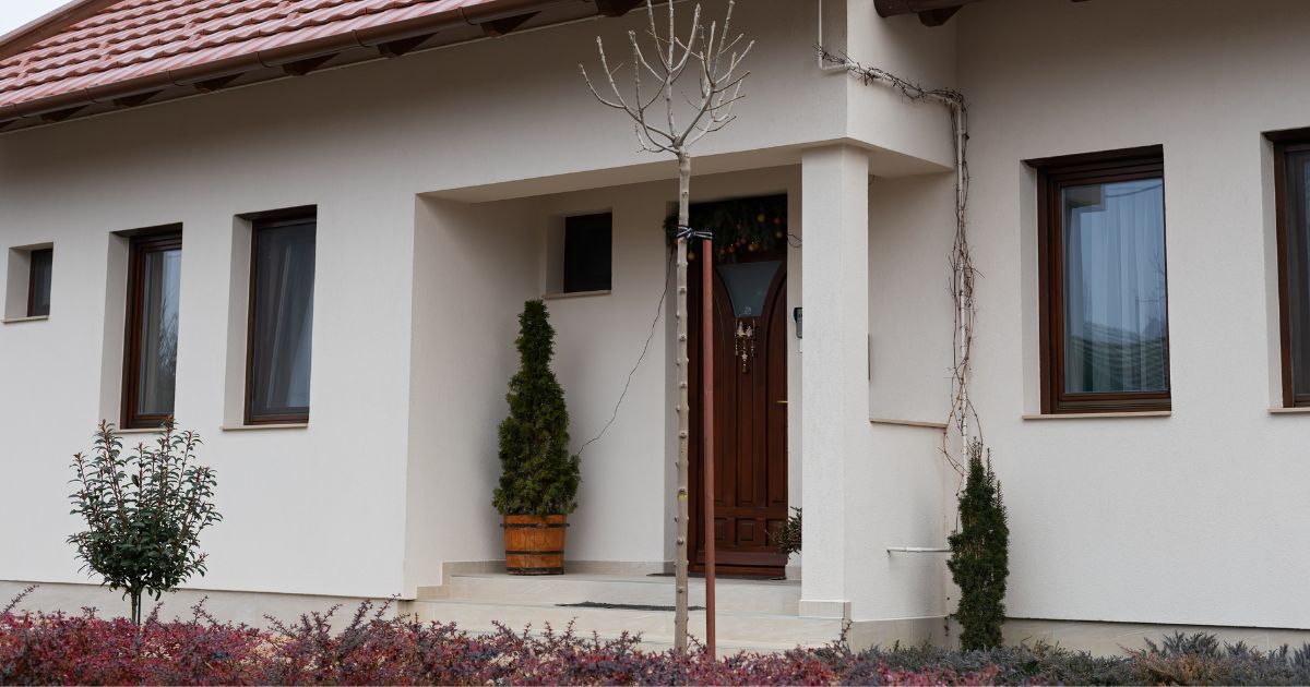 Couple suédois proposant sa maison gratuitement